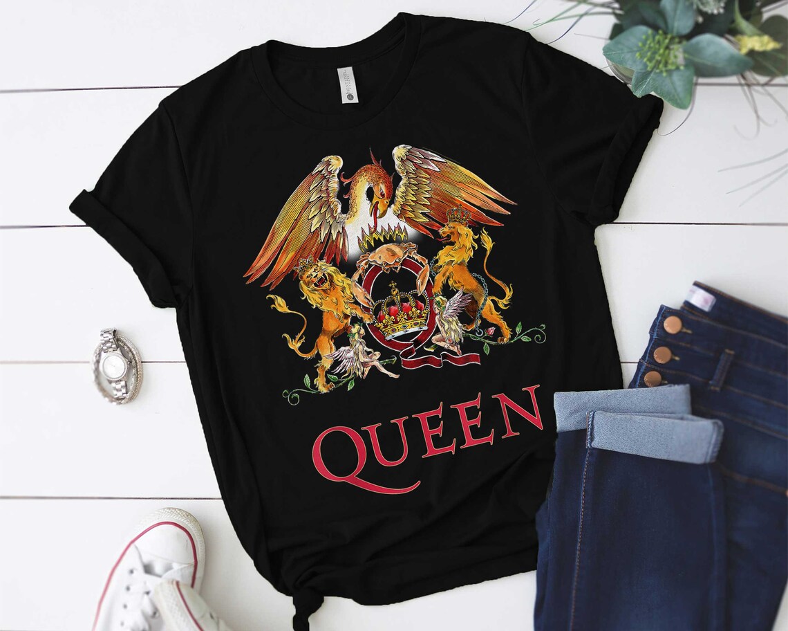 Queen Classic Crest T-Shirt, Rock Band, Gift For Friend, Classic Rock, Vintage  Shirts, Queen Shirt, Crest Shirt